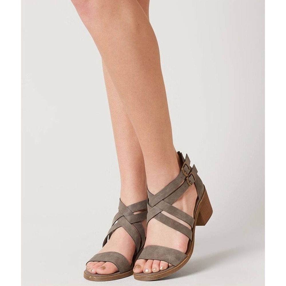 Solely Black By BKE Womens 9M Rocha Strappy Heeled Sandals